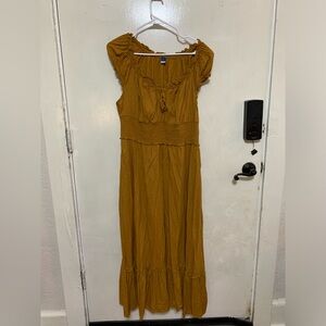 Old Navy Boho Short Sleeve Smocked Waist Tiered Maxi Dress
